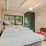 1 Bedroom Stunning In V Σπίτι διακοπών Έσμπιεργκ